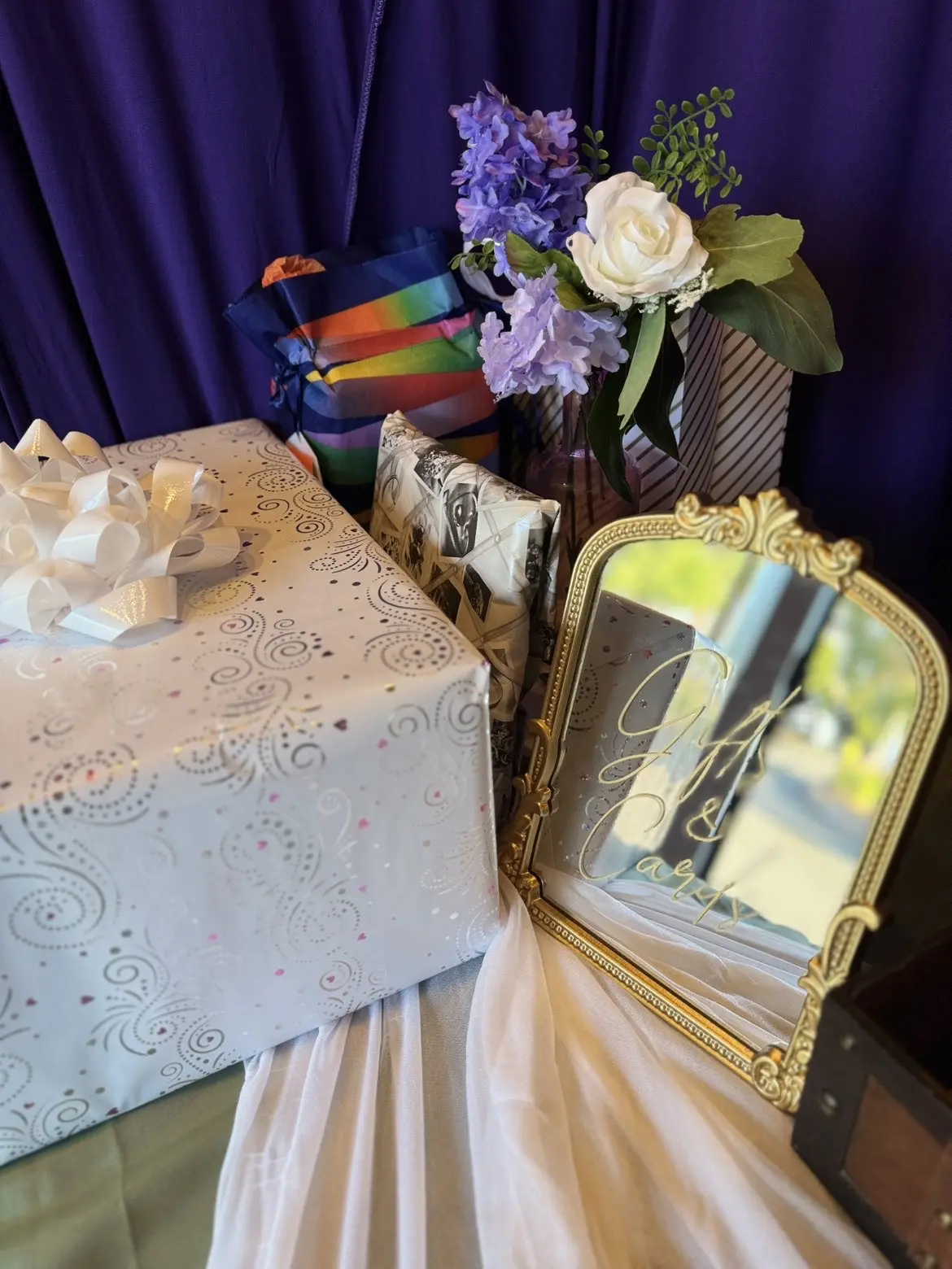 Wedding gift table details